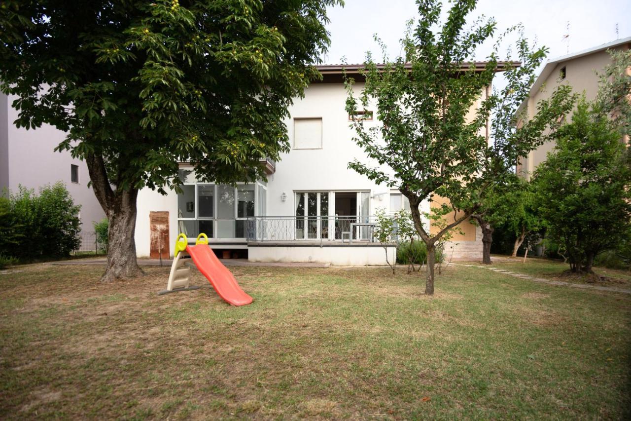 L'Oasi Della Pace - Confortevole E Vicino A Tutto Διαμέρισμα Chiaravalle Marche Εξωτερικό φωτογραφία